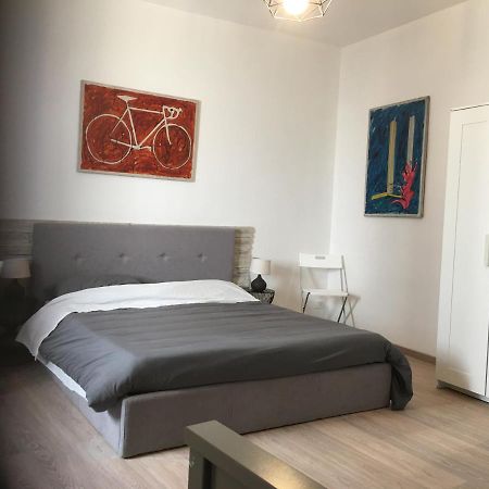 La Casa Nell'Antico Cortile Apartment Catania Luaran gambar