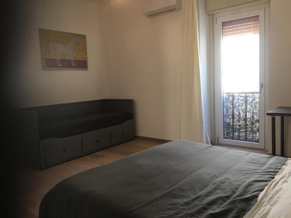 La Casa Nell'Antico Cortile Apartment Catania Luaran gambar