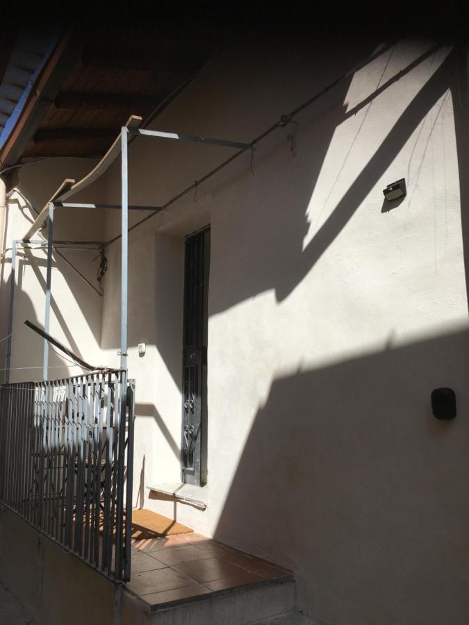 La Casa Nell'Antico Cortile Apartment Catania Luaran gambar